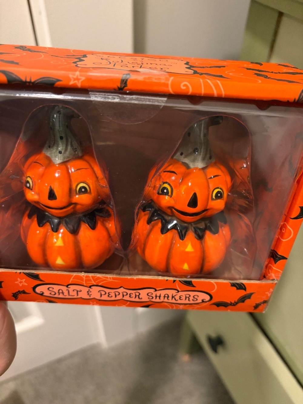 Johanna Parker Halloween Jack-O'-Lantern Pumpkin Salt & Pepper Shaker Set NIB